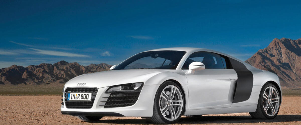 White Audi R8